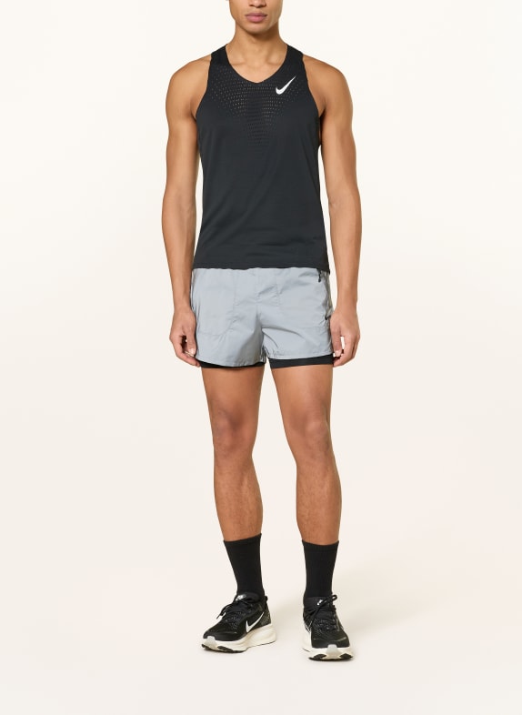 Nike 2-in-1-Laufshorts REFLECT 4IN SILBER