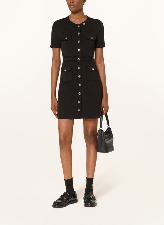 SANDRO sukienka z dzianiny CZARNY / ZŁOTY