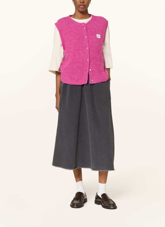 American Vintage Pletená vesta s alpakou FUCHSIOVÁ