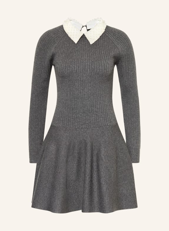 maje Strickkleid mit abnehmbarem Kragen und Schmuckperlen GRAU / WEISS