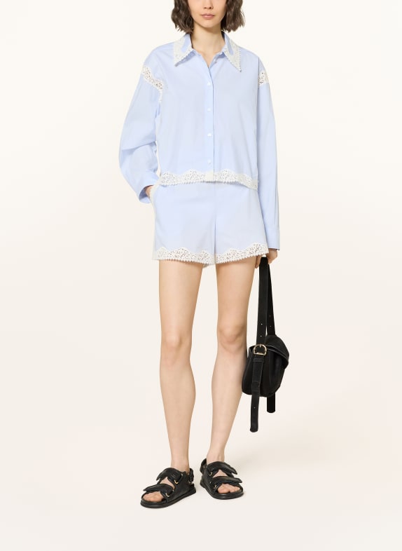 SANDRO Shorts mit Spitze HELLBLAU / WEISS