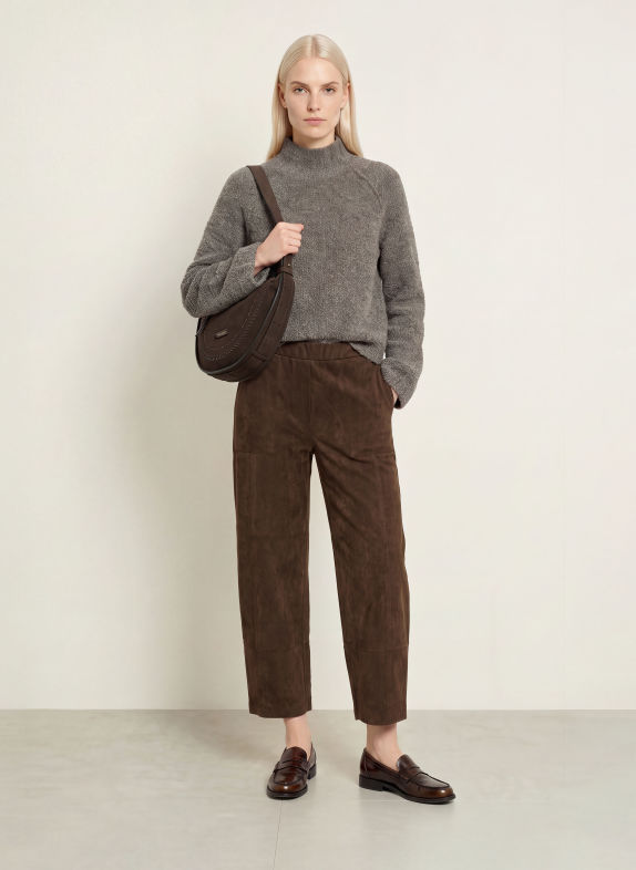 OPUS PANTS Byxor METTA CARGO i läderlook MÖRKBRUN