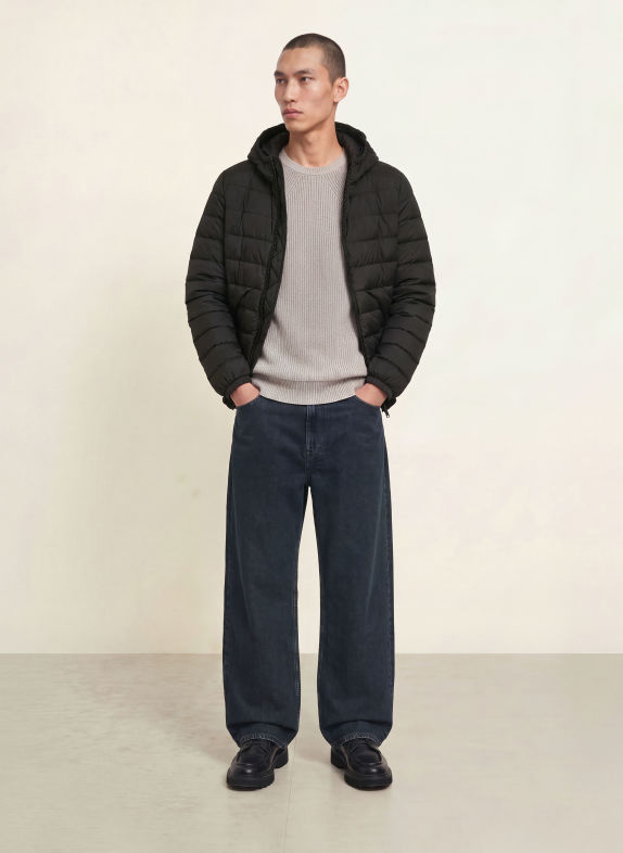 WOOLRICH Péřové bundy ČERNÁ