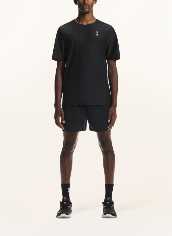 On T-shirt COURT-T ZWART