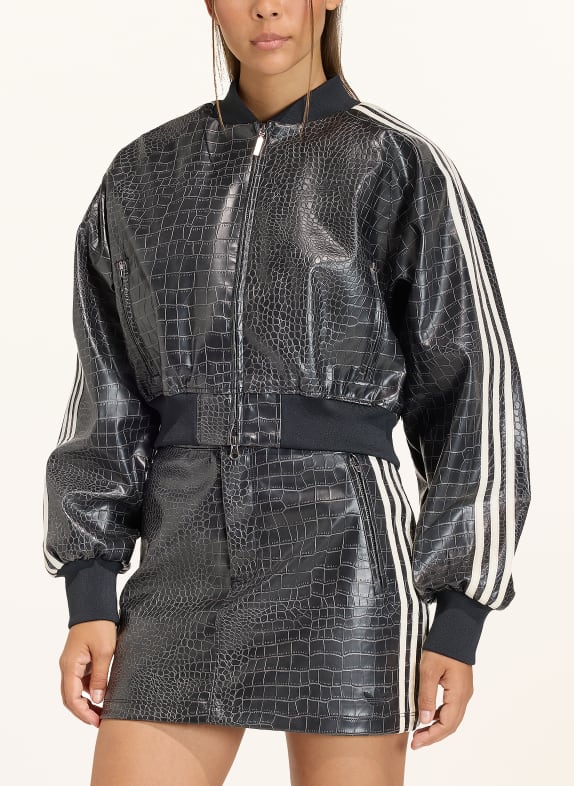 adidas Originals Bunda SST PLEATHER v koženém vzhledu ČERNÁ / REŽNÁ