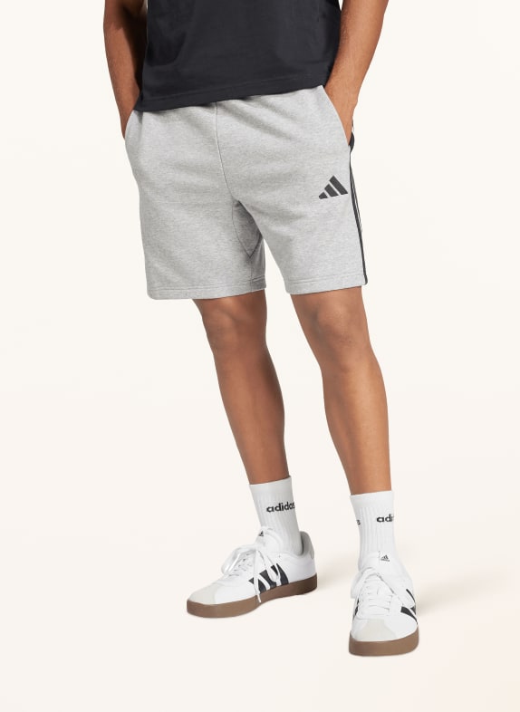 adidas Sweatshorts ESSENTIAL 3-STRIPES LICHTGRIJS / ZWART