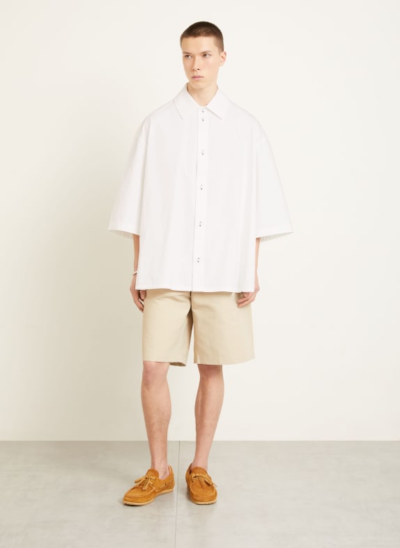 JACQUEMUS Košile LA CHEMISE TRIANGLE Comfort Fit s 3/4 rukávem BÍLÁ