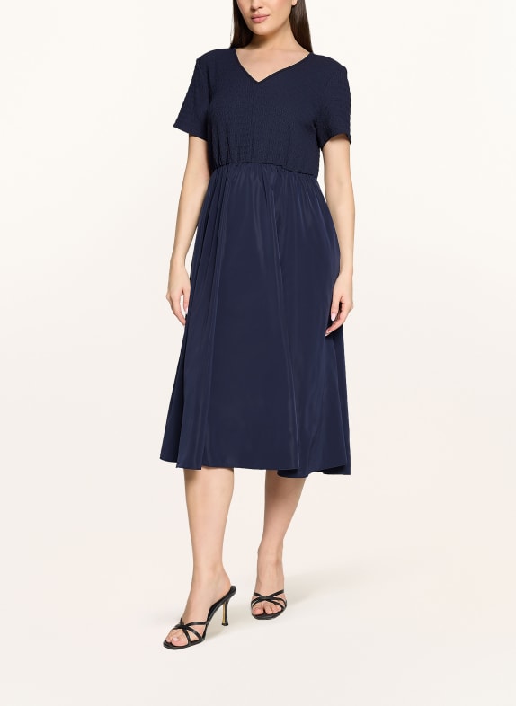 CARTOON Šaty z kombinace materiálů TMAVĚ MODRÁ