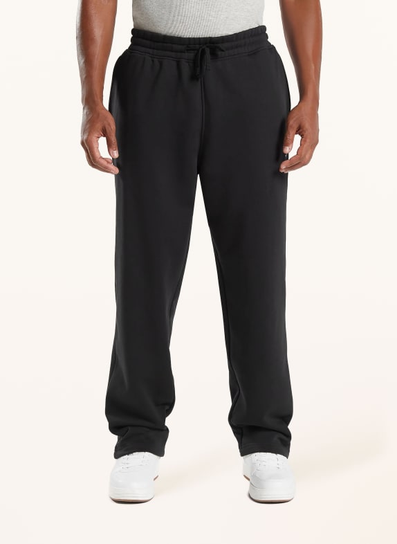 GYMSHARK Sweatpants CREST SCHWARZ