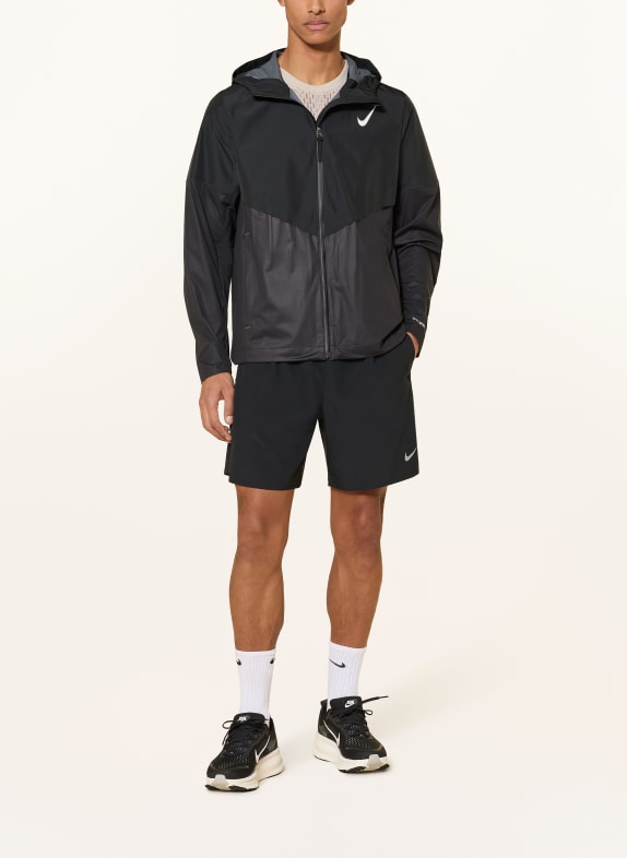 Nike Hardloopjack AEROSWIFT ZWART