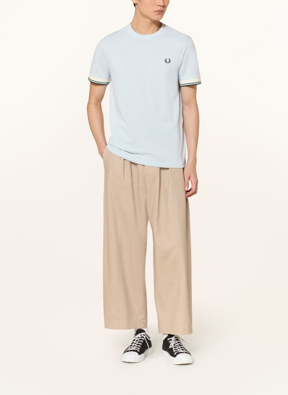 FRED PERRY T-shirt LICHTBLAUW / GROEN / ZWART