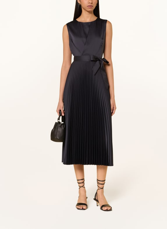 comma Satinkleid mit Plissees DUNKELBLAU