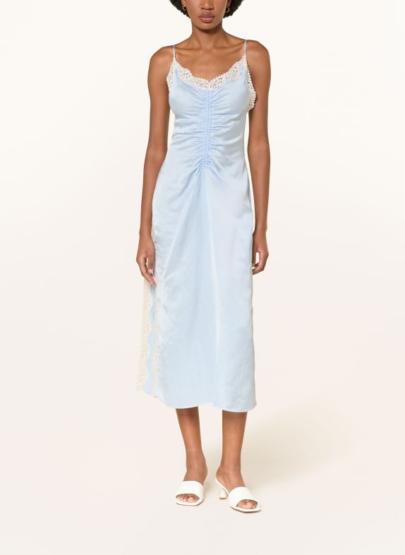 SANDRO Satinkleid mit Spitze HELLBLAU / WEISS