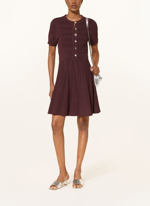 SANDRO Strickkleid DUNKELBRAUN