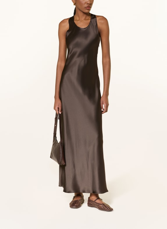 ALMADA LABEL Sukienka satynowa ZILA CIEMNOBRĄZOWY