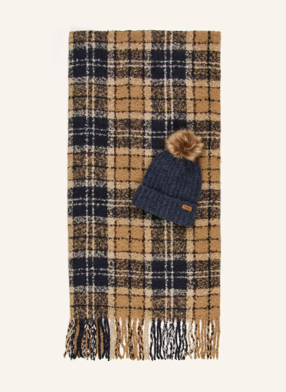 Barbour Ensemble SALTBURN : bonnet avec fausse fourrure et écharpe CHAMEAU / BLEU FONCÉ