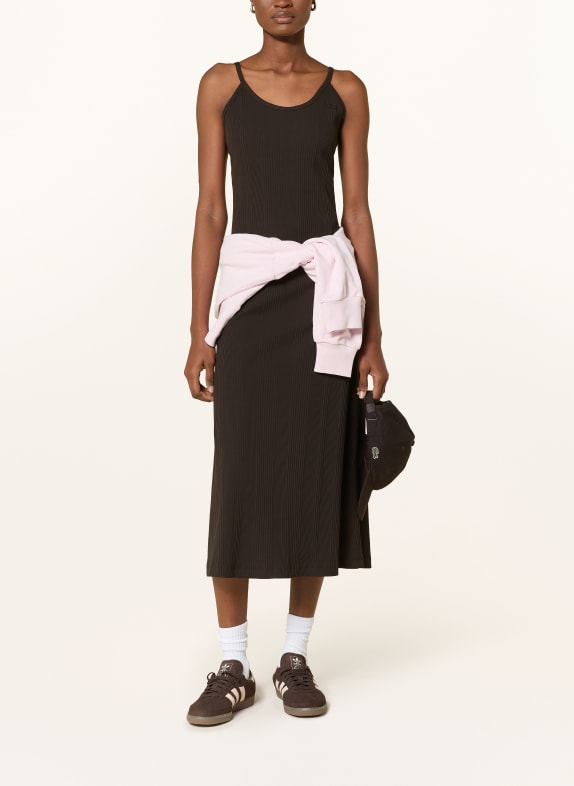 LACOSTE Jerseykleid DUNKELBRAUN