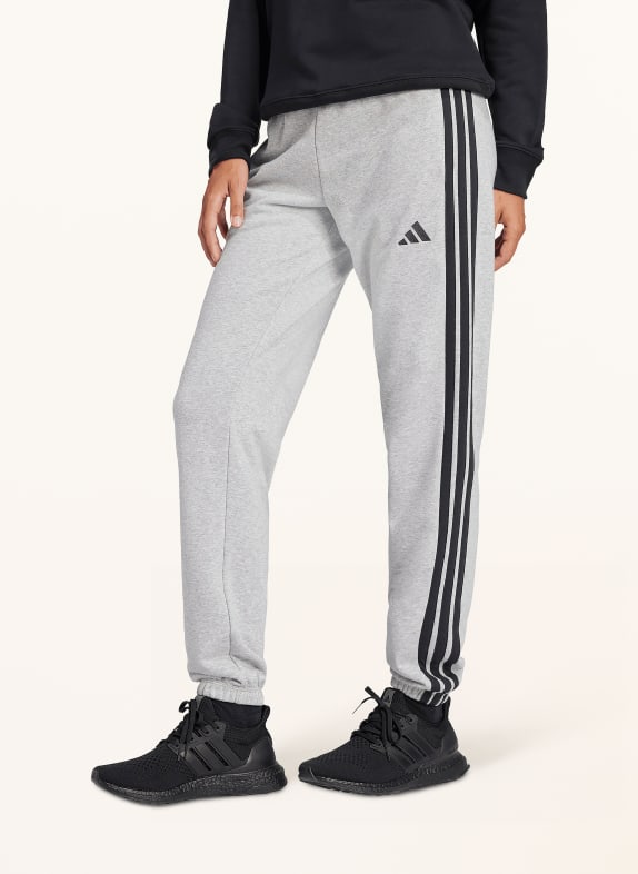 adidas Joggingbroek ESSENTIALS 3-STREEP LICHTGRIJS