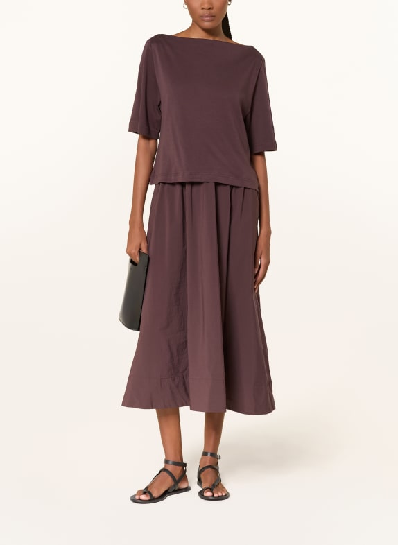 COS Kleid im Materialmix DUNKELBRAUN