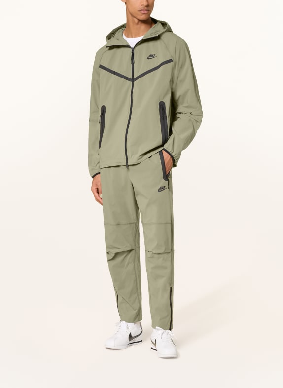 Nike TECH-jas OLIJF / ZWART