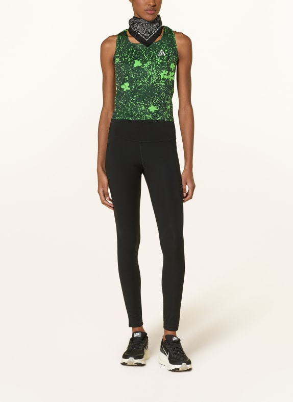 Nike Tanktop ACG SOLAR CHASE DONKERGROEN / NEONGROEN