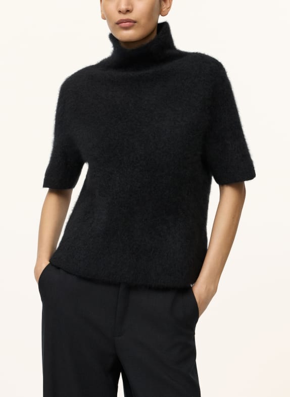 SOFT GOAT Gebreid shirt van kasjmier ZWART