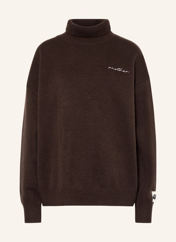 another COTTON LAB Sweter z golfem oversize CIEMNOBRĄZOWY
