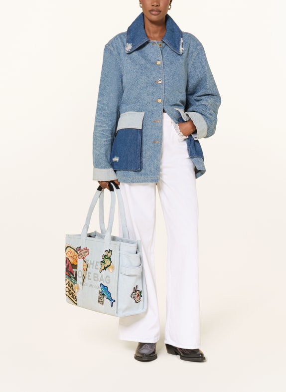 MARC JACOBS Shopper THE LARGE TOTE DENIM PATCHES LJUSGRÅ