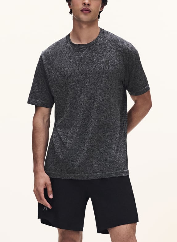 On Trainingsshirt TRAIN FLEX DONKERGRIJS