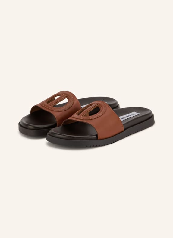 STEVE MADDEN Pantofle MAYKE s výřezy KOŇAKOVÁ