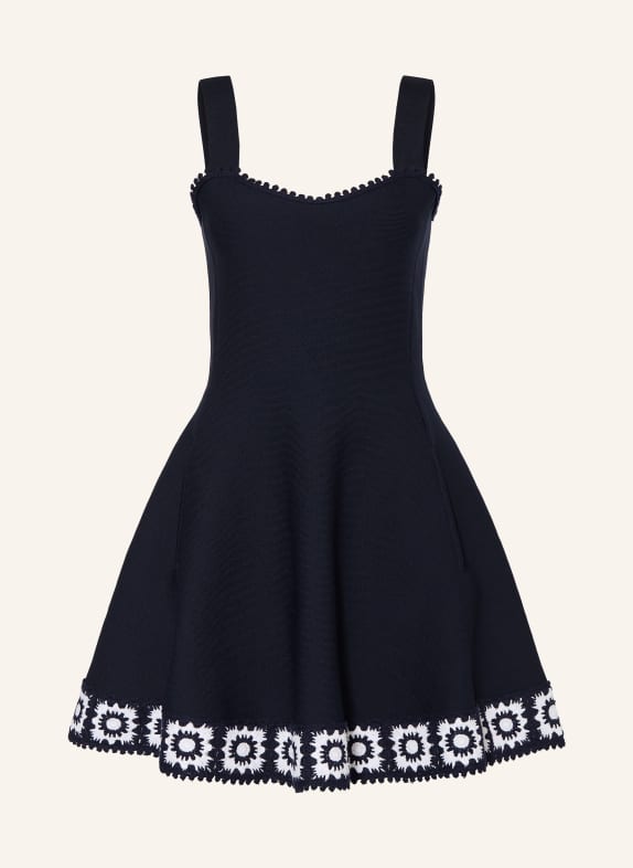 maje Strickkleid DUNKELBLAU / WEISS