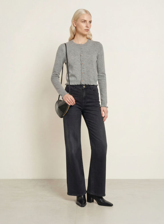 Johann & Johanna Strickjacke mit Rüschen GRAU