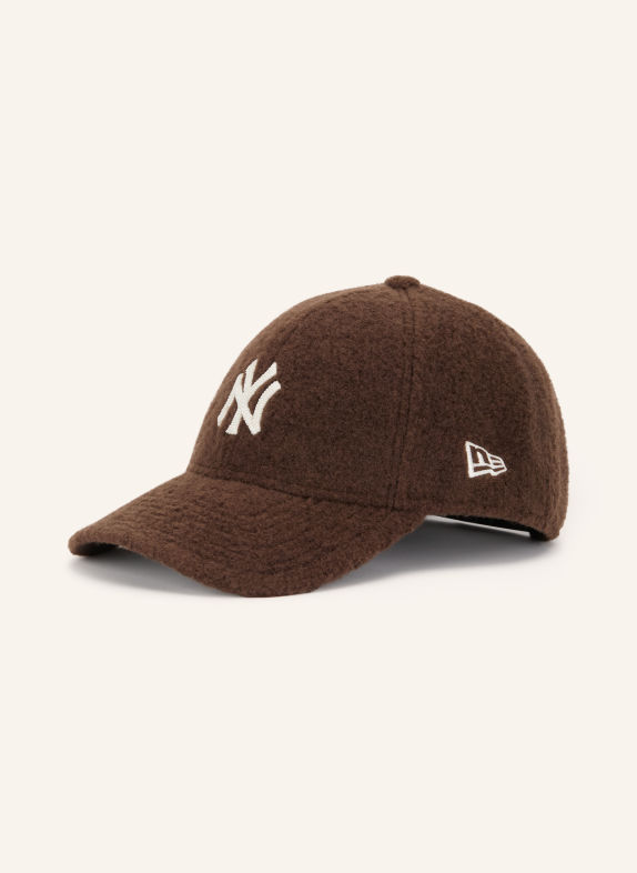 NEW ERA Cap WINTER BORG 9FORTY® BRAUN / WEISS