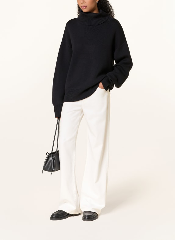 Rhea. Rollkagenpullover SCHWARZ