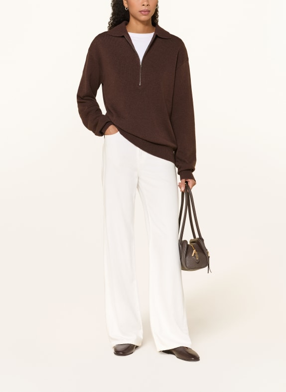 Rhea. Pull col zippé en cachemire MARRON FONCÉ