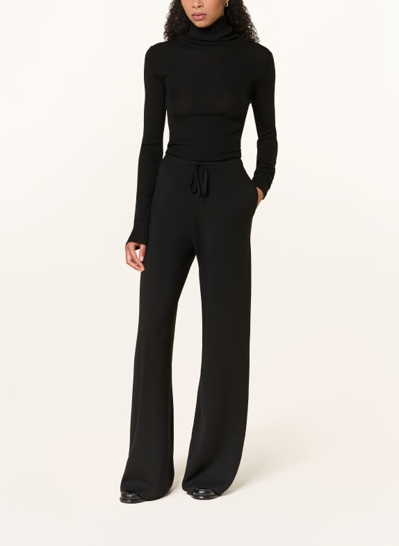 Rhea. Rollkragenpullover SCHWARZ