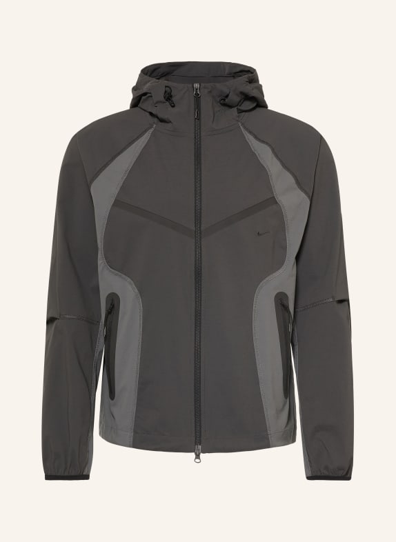 Nike Bunda na trénink TECH TMAVĚ ŠEDÁ / SVĚTLE ŠEDÁ / ČERNÁ