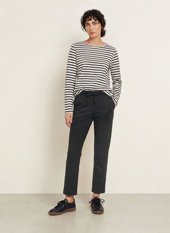 Juvia Sweatshirt MARIE CREAM / BLACK
