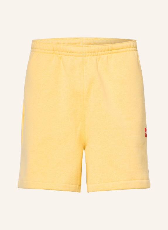 THE NORTH FACE Sweatshorts RED BOX GELB