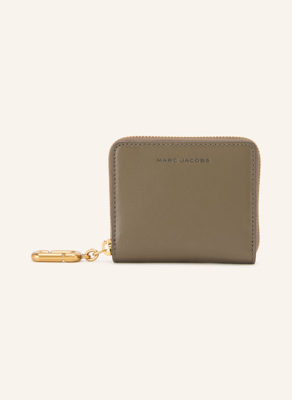 MARC JACOBS Geldbörse THE SCENE SLIM COMPACT WALLET KHAKI