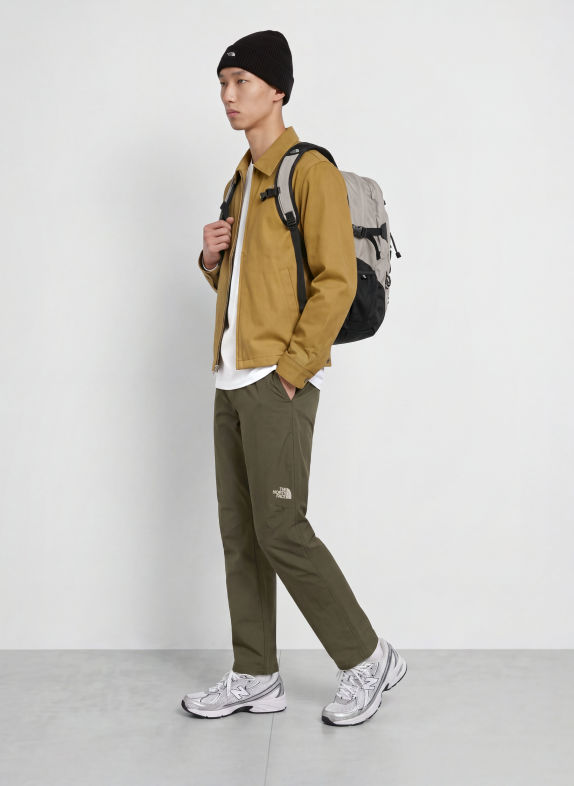 THE NORTH FACE Rugzak BOREALIS CLASSIC PATCH 29 l BEIGE / ZWART