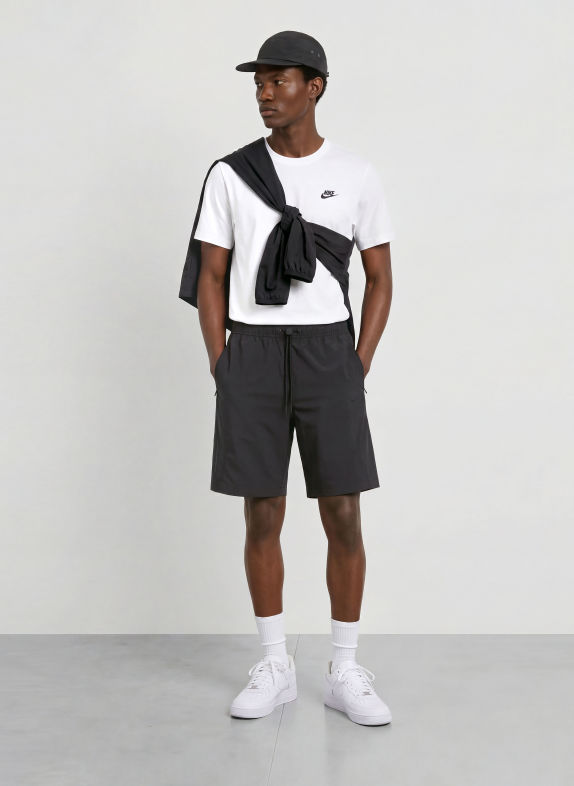 Nike Pantaloni scurți TECH HELIOS NEGRU
