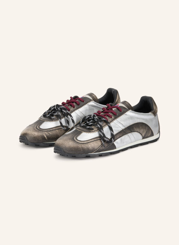 DSQUARED2 Sneakersy DC-642 STŘÍBRNÁ / TMAVĚ ŠEDÁ