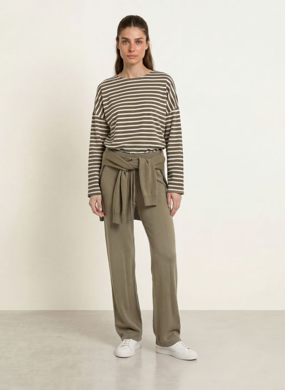 Juvia Longsleeve MINA OLIV / CREME