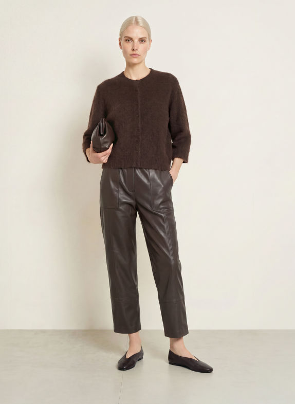 OPUS PANTS Kalhoty METTA v koženém vzhledu TMAVĚ HNĚDÁ