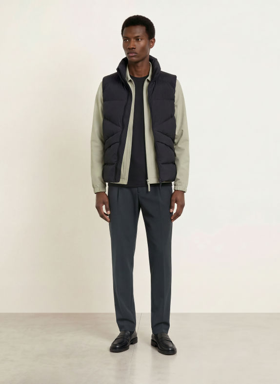 ALPHATAURI OLAVEN Down vest BLACK