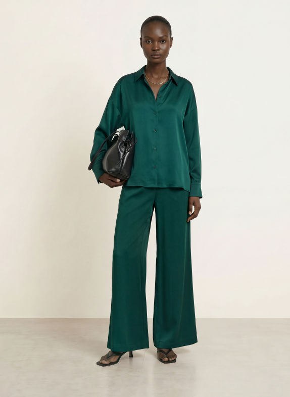 DRYKORN Shirt blouse CLOELIA in satin DARK GREEN