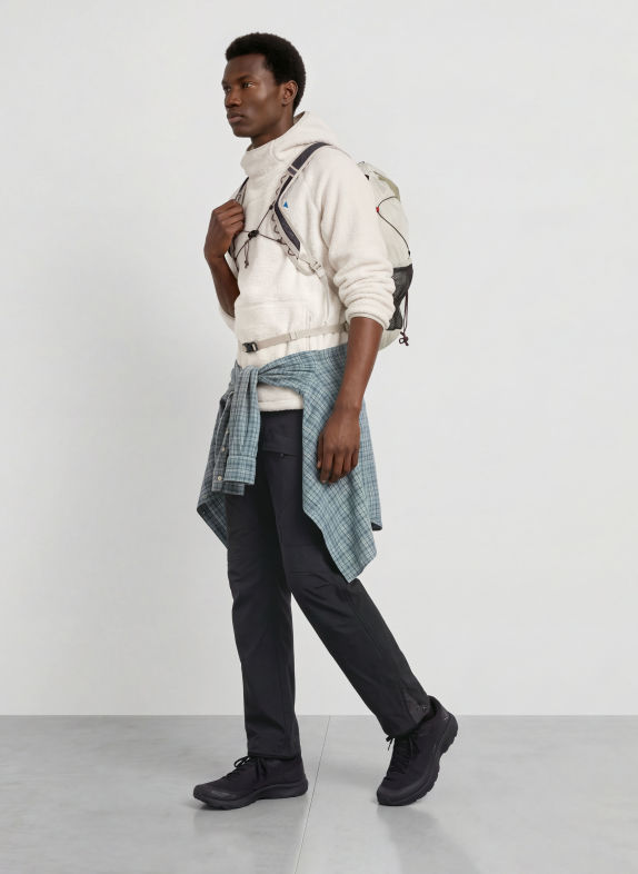 Klättermusen Sac à dos TJALVE 2.0 10 l GRIS CLAIR / GRIS FONCÉ / ROUGE FONCÉ