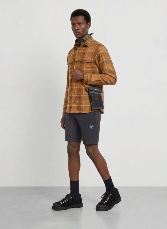 Klättermusen Sac à bandoulière HRID WP NOIR / GRIS FONCÉ / ROUGE FONCÉ