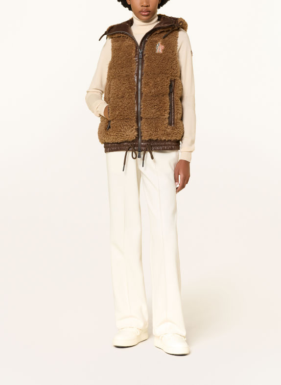 MONCLER GRENOBLE Donzen bodywarmer met teddybont-look BRUIN